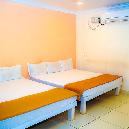 Aditi Rooms Tiruchirappalli Exteriör bild