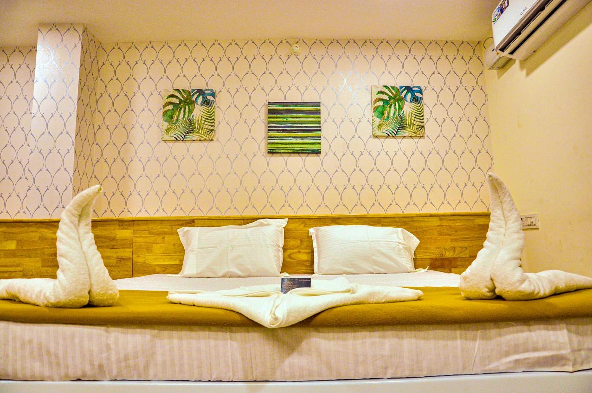 Aditi Rooms Tiruchirappalli Exteriör bild