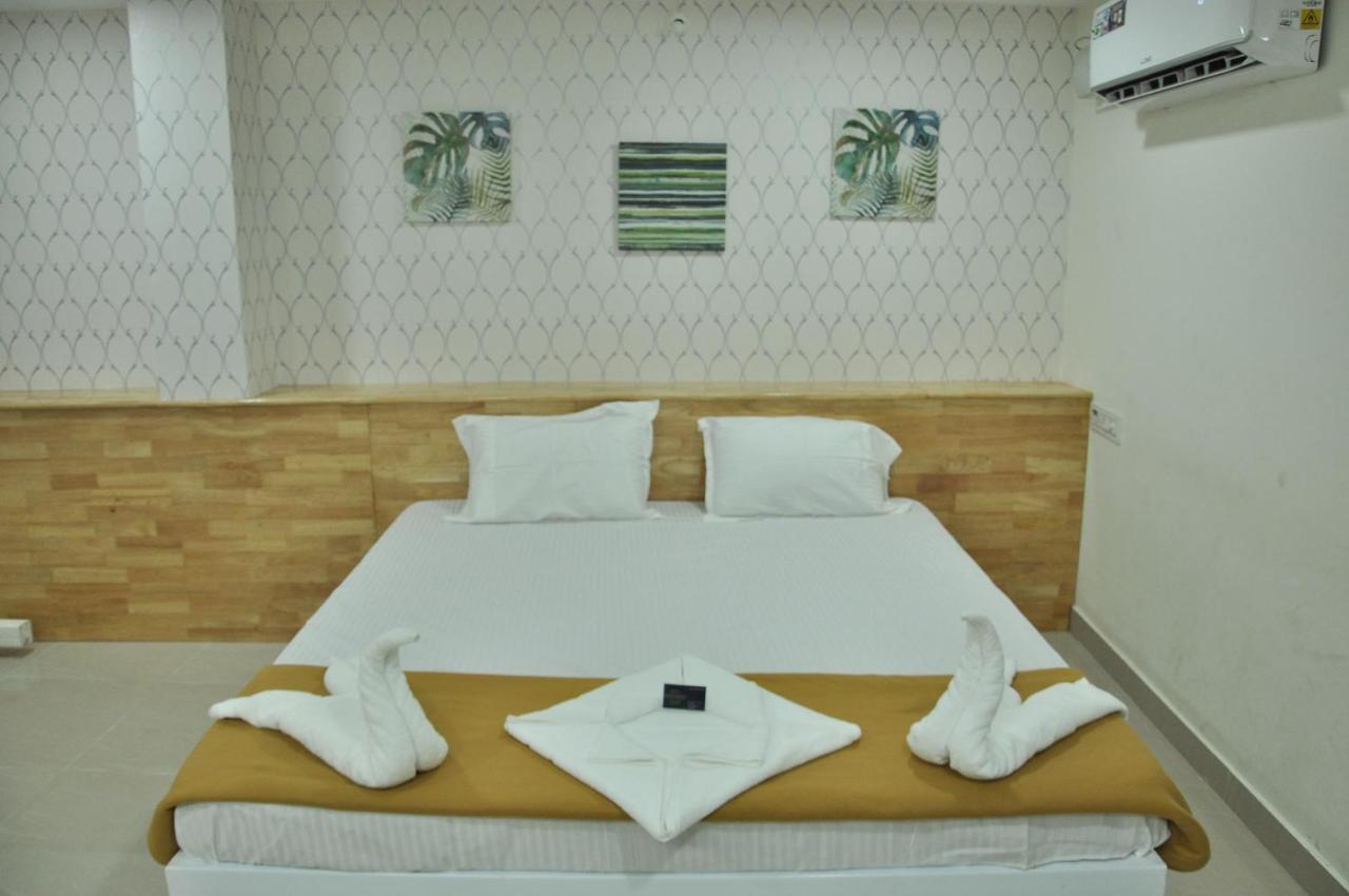 Aditi Rooms Tiruchirappalli Exteriör bild