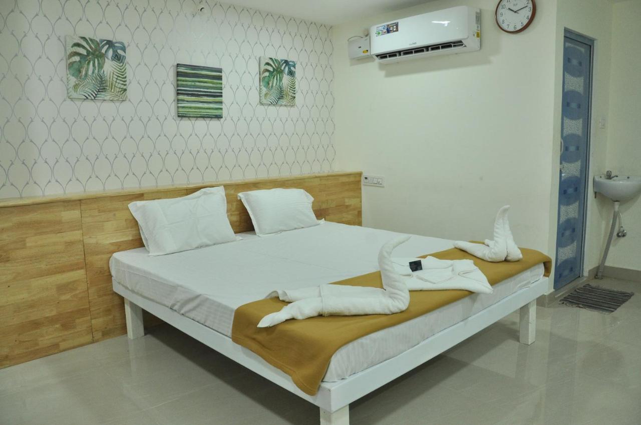 Aditi Rooms Tiruchirappalli Exteriör bild